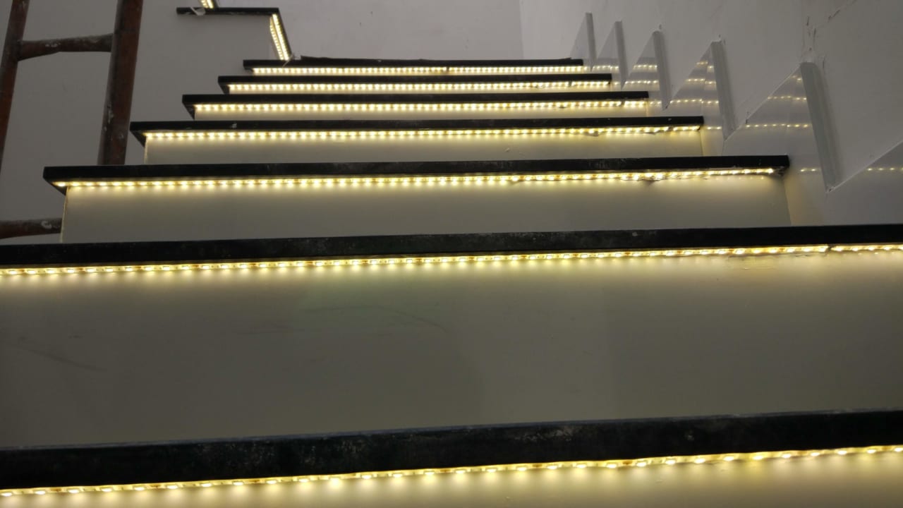 Đèn LED chân cầu thang tại Vinh nghệ An